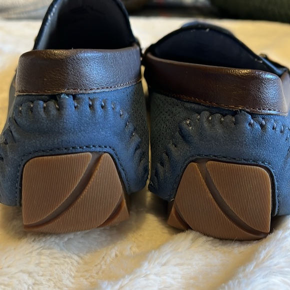 Tommy Hilfiger blue slip on shoes. Worn but in good condition. Very comfortable. - Picture 4 of 4